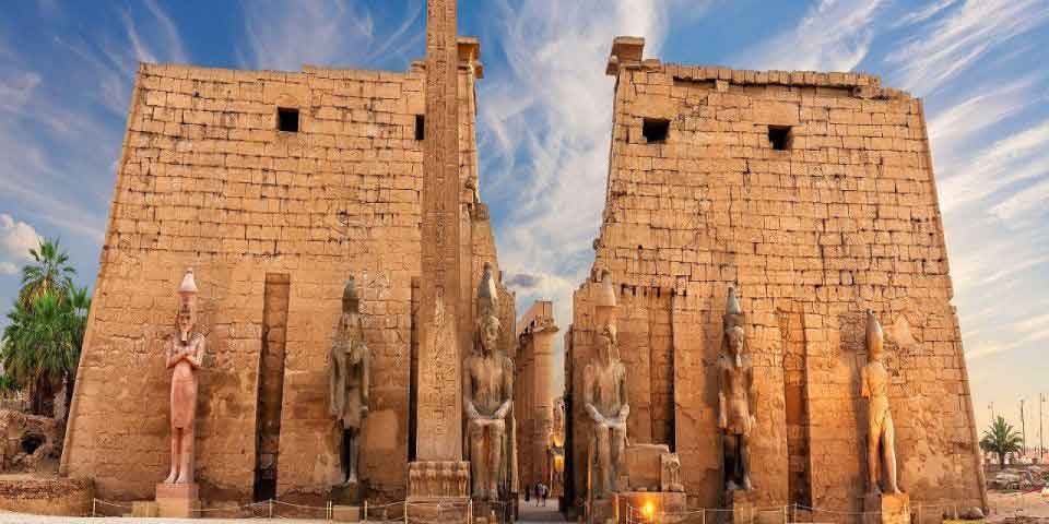 Luxor: Private Day Trip to Edfu and Kom Ombo with Egyptologist Guide