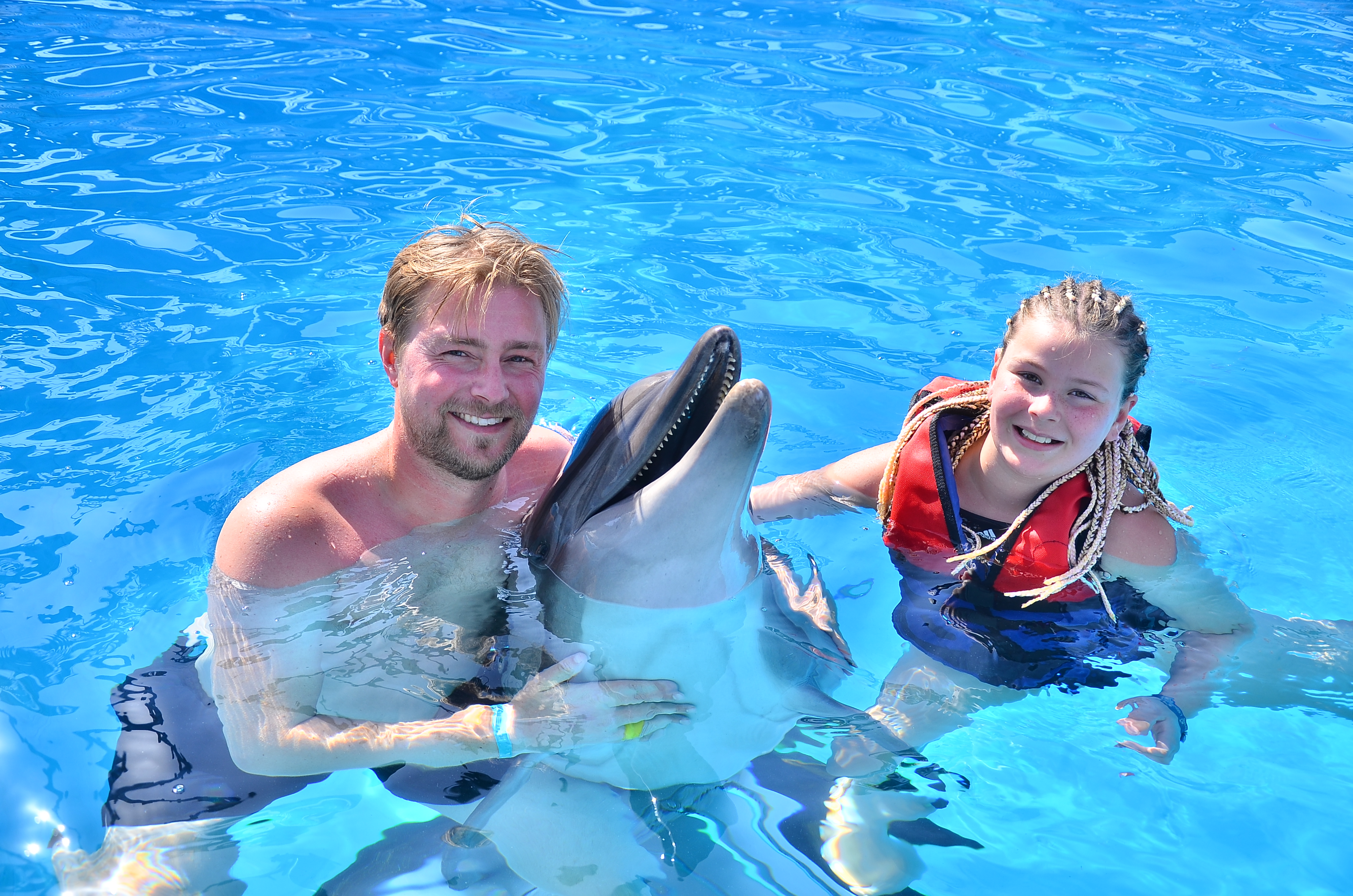 Hurghada: Family Dolphin Swim at Dolphin World – Private Experience - hotel-pickup