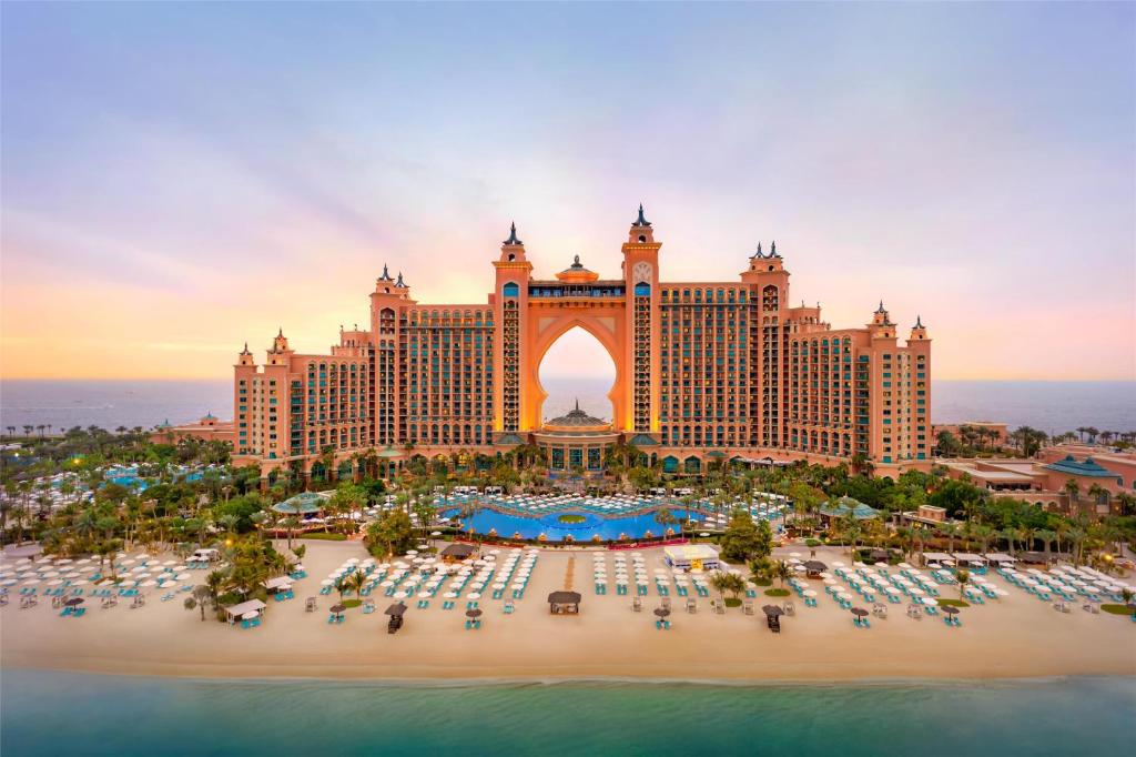 Dubai: Atlantis Aquaventure Waterpark & Lost World Aquarium